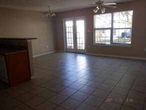 140 Swaying Pine Ct in Crestview, FL - Building Photo - Building Photo