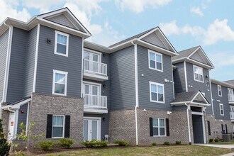 Walker Court Apartments in Columbia, TN - Foto de edificio - Building Photo