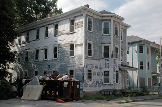 140 Eastern Ave in Worcester, MA - Foto de edificio - Building Photo