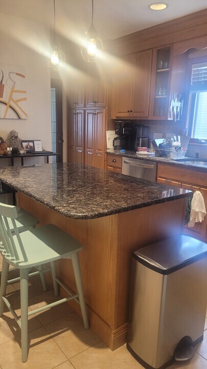 47 Fenwick St in Somerville, MA - Building Photo