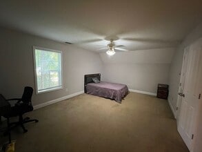 111 E Paces Dr in Athens, GA - Building Photo - Building Photo