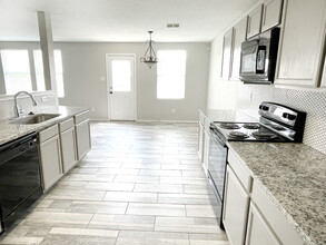 1419 Windy Meadows Dr in Burleson, TX - Building Photo - Building Photo