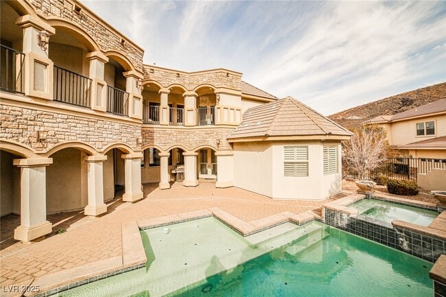 property at 768 Tozzetti Ln