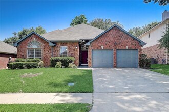 4713 Portrait Ln in Plano, TX - Foto de edificio - Building Photo