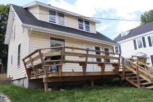 164 Court St in Bangor, ME - Building Photo