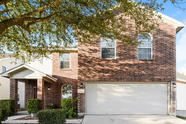 9202 Hilltop Crossing Dr