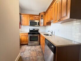 42 Jewett Ave, Unit 2 in Jersey City, NJ - Building Photo