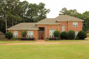 355 Forest Hill-Irene Rd in Memphis, TN - Building Photo