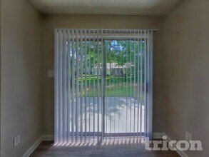 1607 Bear Brook Dr in Charlotte, NC - Building Photo - Building Photo