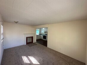 1021 Roselawn Way in Bowling Green, KY - Building Photo - Building Photo