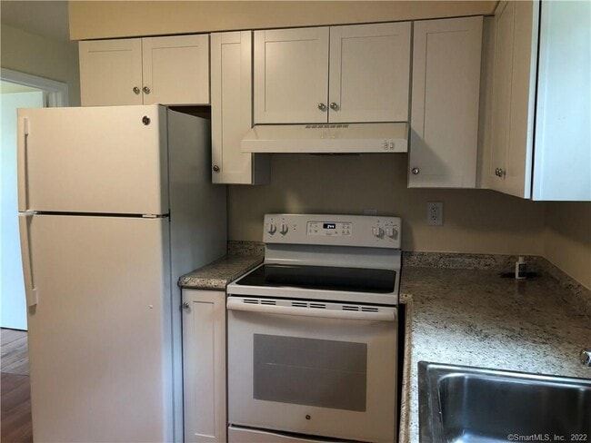 24 Division St in Danbury, CT - Building Photo - Building Photo