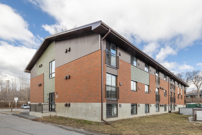 90 Jean-Dallaire St in Gatineau, QC - Building Photo - Primary Photo