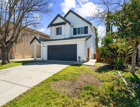 5234 Catanzaro Way in Antioch, CA - Building Photo - Building Photo