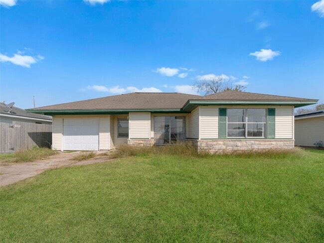 1114 W 11th St in Freeport, TX - Building Photo - Building Photo