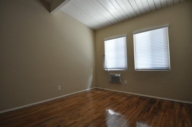 6417.5 Whitsett in North Hollywood, CA - Building Photo - Building Photo