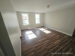 95 Center St in Bangor, ME - Building Photo - Building Photo