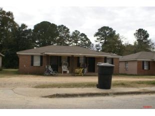 301 Flintside Dr in Albany, GA - Building Photo