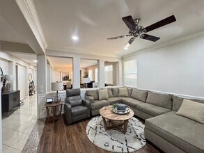 2400 Ventana View Way in Modesto, CA - Building Photo - Building Photo