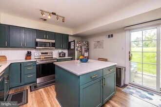 786 Bradford Terrace in West Chester, PA - Building Photo - Building Photo