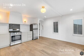 3206 Larissa Dr in Los Angeles, CA - Building Photo - Building Photo