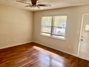 8608 Stonegate Dr in Raleigh, NC - Building Photo - Building Photo
