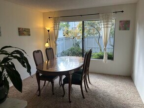 8184 Caminito Sonoma in San Diego, CA - Building Photo - Building Photo