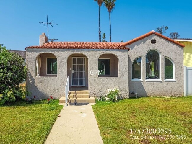 property at 723 W Doran St