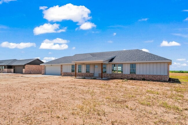 11005 N County Rd 2800 in Lubbock, TX - Building Photo - Building Photo
