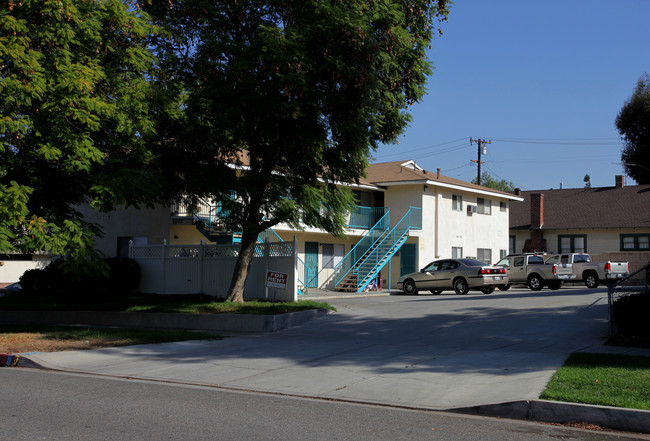 1001 S Belle Ave in Corona, CA - Foto de edificio - Building Photo