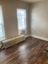 16 E Main St, Unit # 1B in Lake Zurich, IL - Building Photo - Building Photo