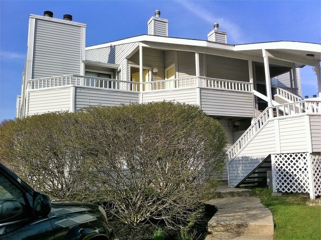 property at 102 Brighton Ct