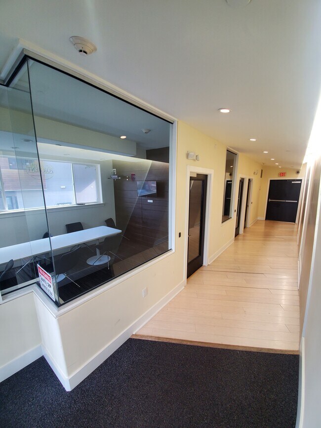 GLM Rentals in Philadelphia, PA - Foto de edificio - Building Photo