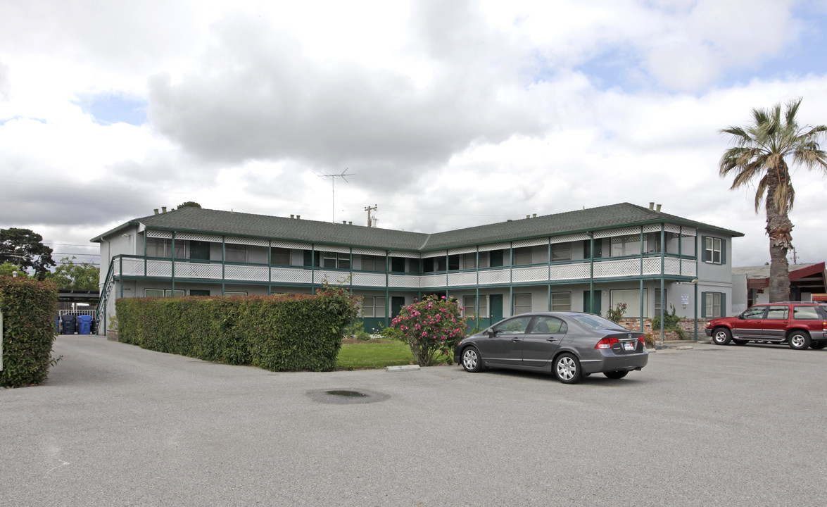 Palm Tree Apartments in Sunnyvale, CA - Building Photo