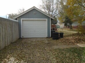 221 Walnut St in Windsor, CO - Building Photo - Building Photo