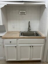 1723 E Beverly Rd, Unit 1 in Shorewood, WI - Building Photo - Building Photo