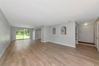 405 Barlow Ave in Sarasota, FL - Building Photo - Building Photo