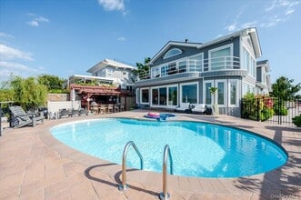 94 Heron St in Long Beach, NY - Building Photo - Building Photo