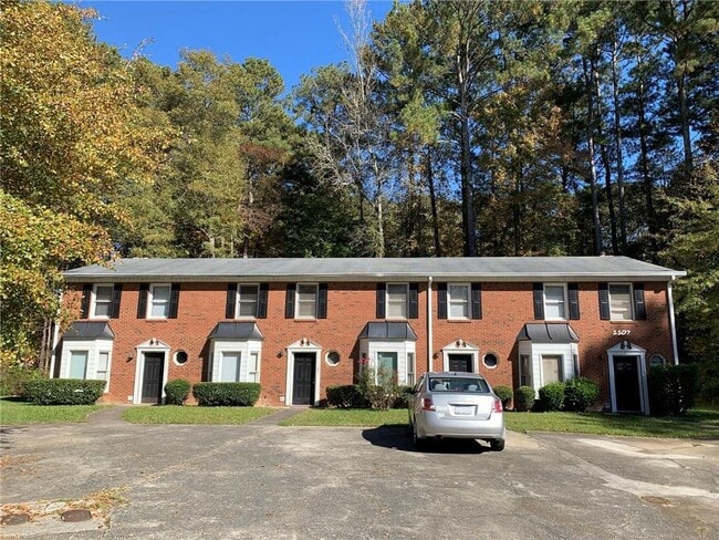1107 Booth Ct SW