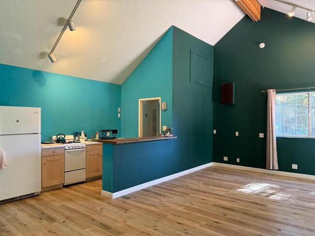 property at 21056 Entrada Rd