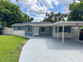 6148 Mayo St in Hollywood, FL - Building Photo