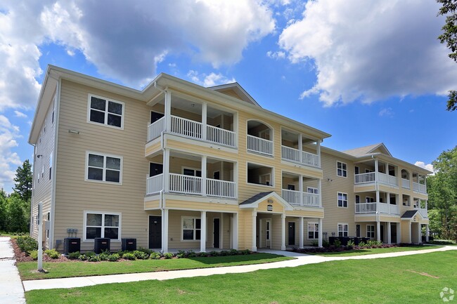 The Columns at Coldbrook Station in Port Wentworth, GA - Building Photo - Building Photo