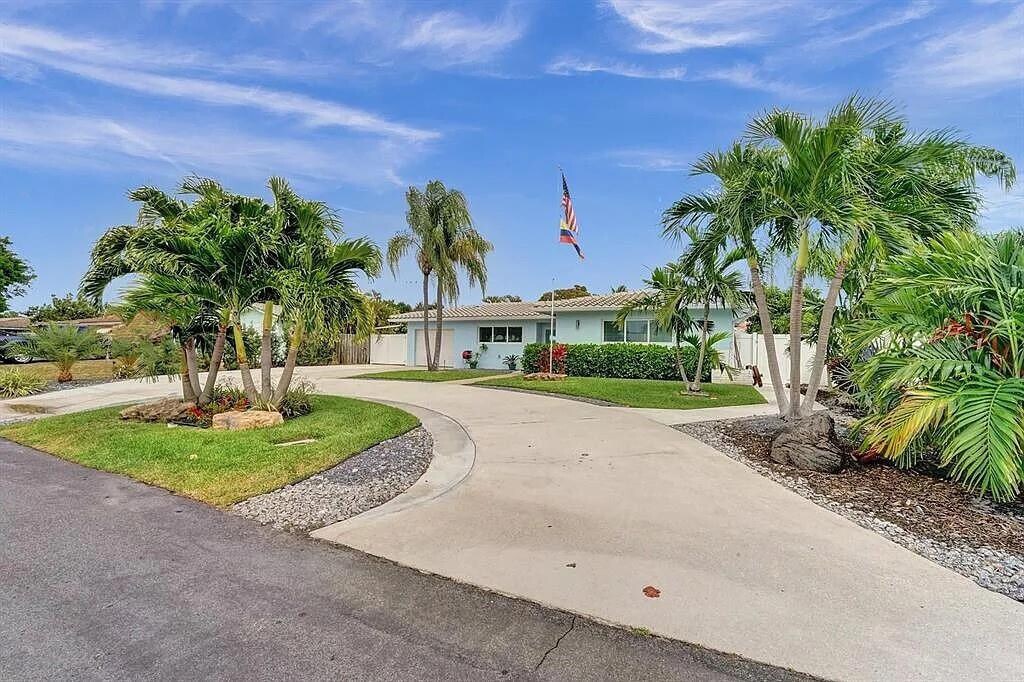 604 NE 25th Ave in Pompano Beach, FL - Building Photo