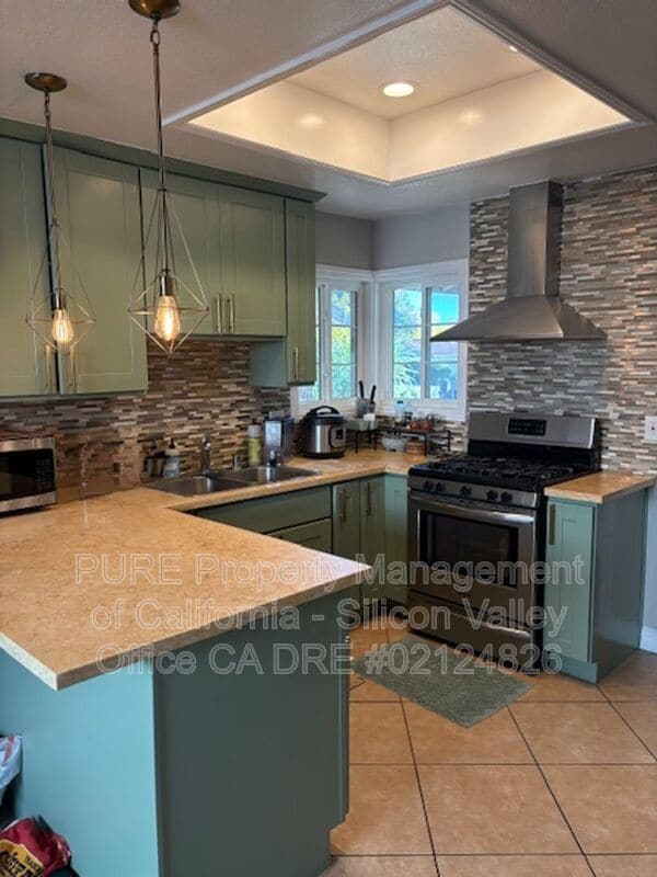 2883 Vía Encinitas in San Jose, CA - Building Photo - Building Photo