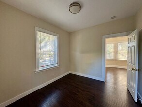 500-500 N Oakland Ave in Pasadena, CA - Building Photo - Building Photo