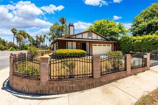 5546 McLennan Ave in Los Angeles, CA - Building Photo