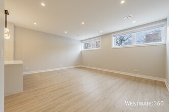 2351 W Flournoy St in Chicago, IL - Building Photo - Building Photo