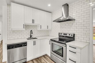 49 NE 5th Ave in Deerfield Beach, FL - Building Photo - Building Photo