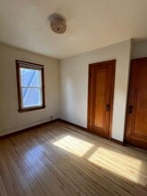 2009 Carey Ct, Unit 2 in Madison, WI - Foto de edificio - Building Photo