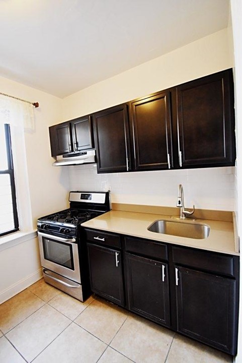 25-74 33rd St-Unit -5k in Queens, NY - Building Photo