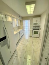 601 Three Islands Blvd, Unit 207 in Hallandale Beach, FL - Building Photo - Building Photo